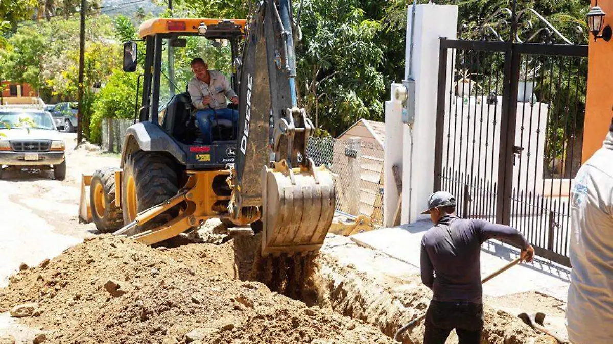 Obra Calle Agua Los Cabos